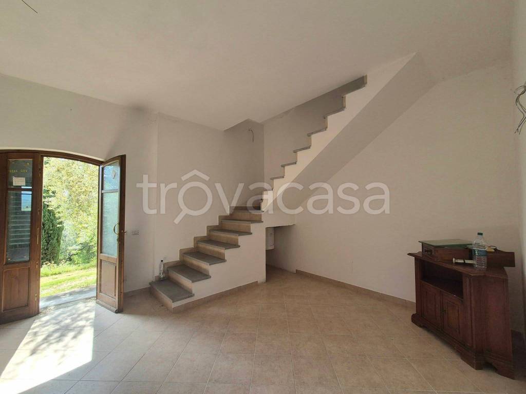 casa indipendente in vendita a Serravalle Pistoiese in zona Casalguidi