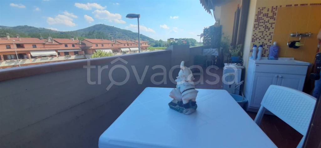 appartamento in vendita a Serravalle Pistoiese in zona Ponte di Serravalle