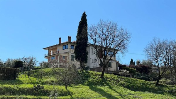 casa indipendente in vendita a Serravalle Pistoiese in zona Casalguidi