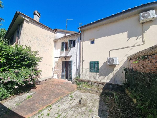 casa indipendente in vendita a Serravalle Pistoiese