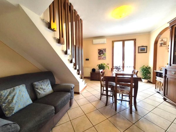 appartamento in vendita a Serravalle Pistoiese in zona Casalguidi