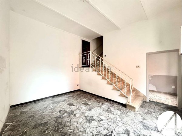 casa indipendente in vendita a Serravalle Pistoiese in zona Casalguidi