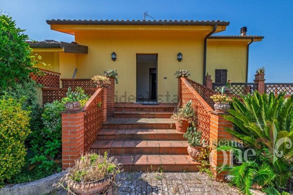 casa indipendente in vendita a Serravalle Pistoiese in zona Ponte di Serravalle