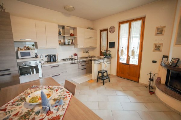 appartamento in vendita a Serravalle Pistoiese in zona Casalguidi