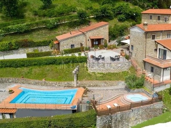casale in vendita a Serravalle Pistoiese