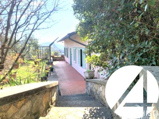 casa indipendente in vendita a Serravalle Pistoiese in zona Castellina