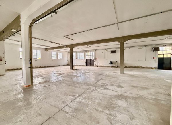 locale di sgombero in vendita a Serravalle Pistoiese in zona Casalguidi