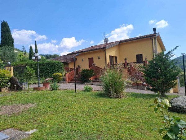 casa indipendente in vendita a Serravalle Pistoiese in zona Ponte di Serravalle