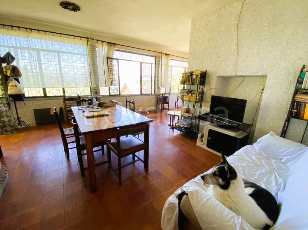 casa indipendente in vendita a Serravalle Pistoiese in zona Ponte di Serravalle