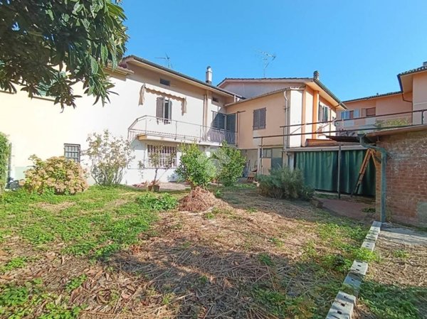 casa indipendente in vendita a Serravalle Pistoiese in zona Ponte di Serravalle