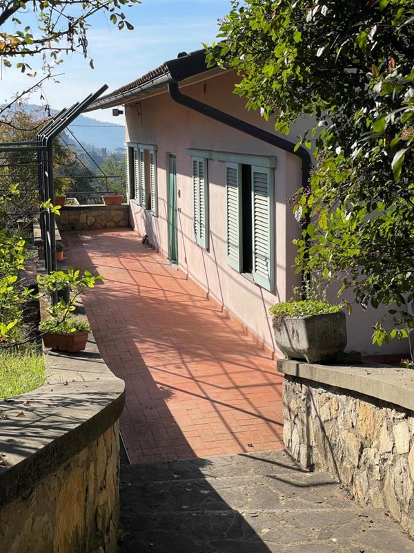 casa indipendente in vendita a Serravalle Pistoiese in zona Castellina