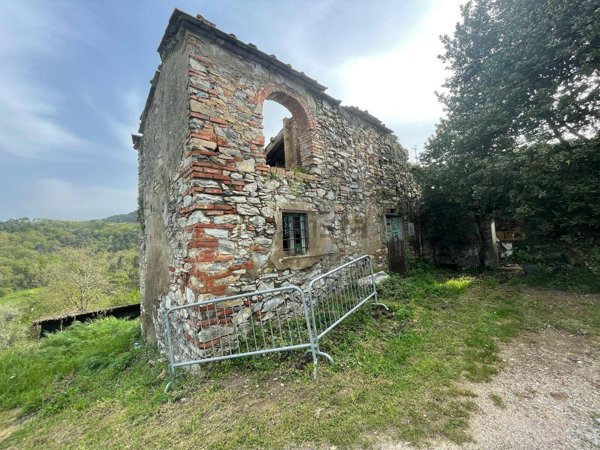 casa indipendente in vendita a Serravalle Pistoiese