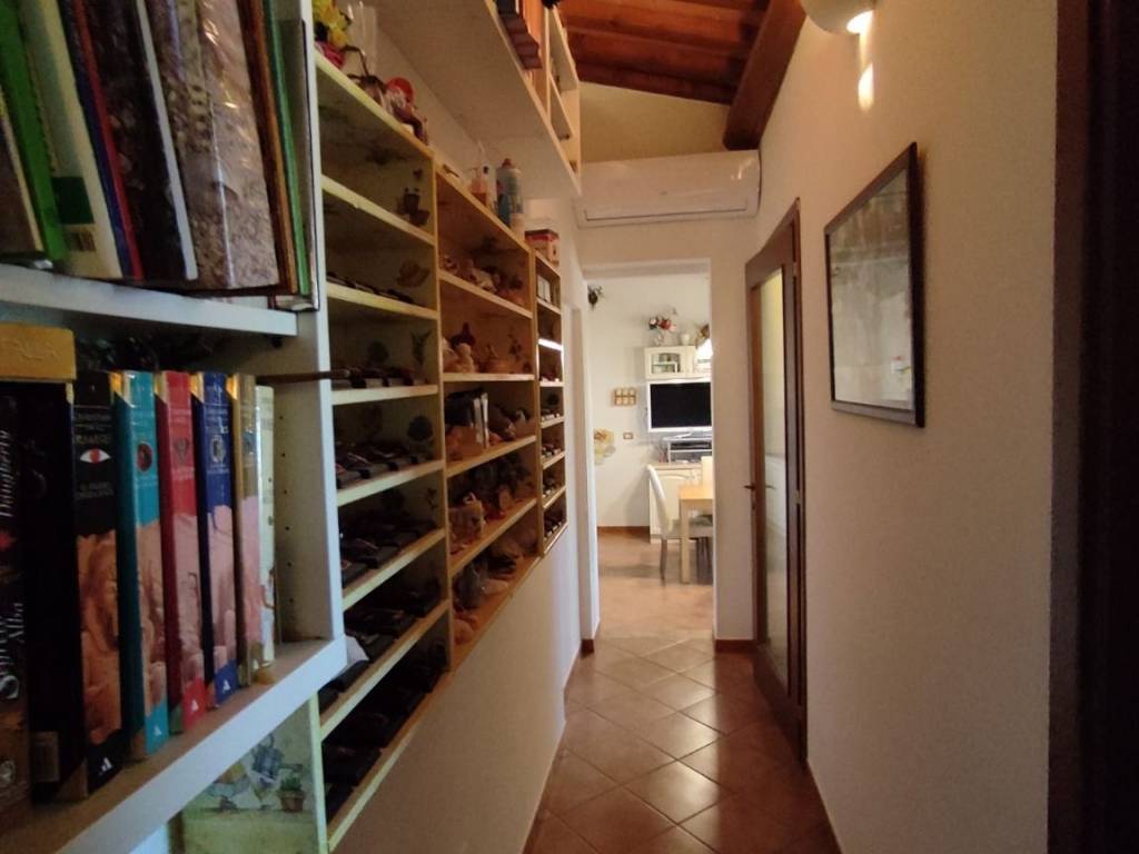 appartamento in vendita ad Uzzano in zona Santa Lucia