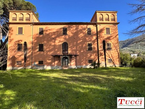 villa in vendita ad Uzzano