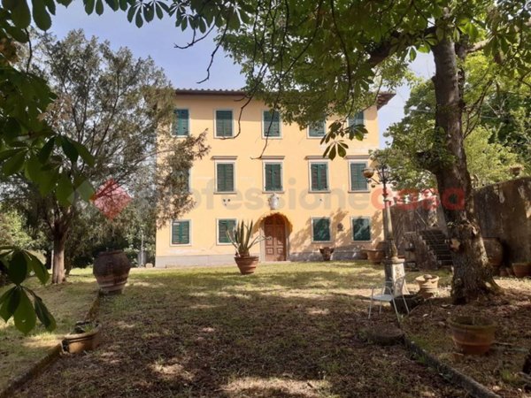 villa in vendita ad Uzzano