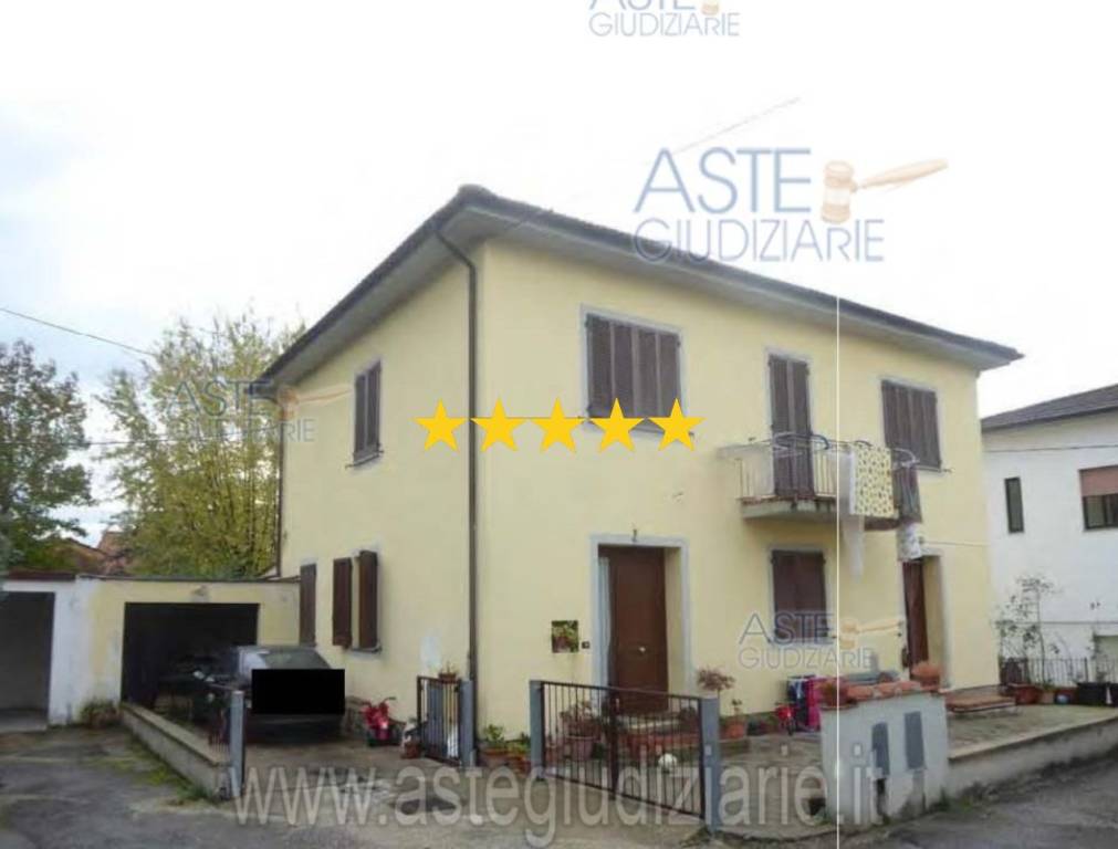 appartamento in vendita ad Uzzano in zona Santa Lucia