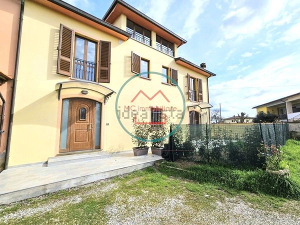 casa indipendente in vendita ad Uzzano