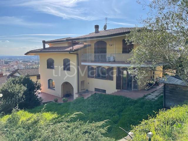casa indipendente in vendita ad Uzzano