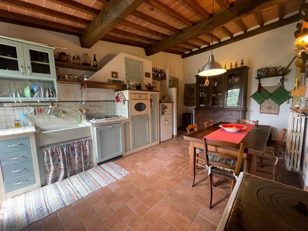 appartamento in vendita ad Uzzano