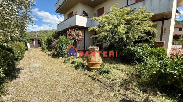 appartamento in vendita ad Uzzano in zona Santa Lucia
