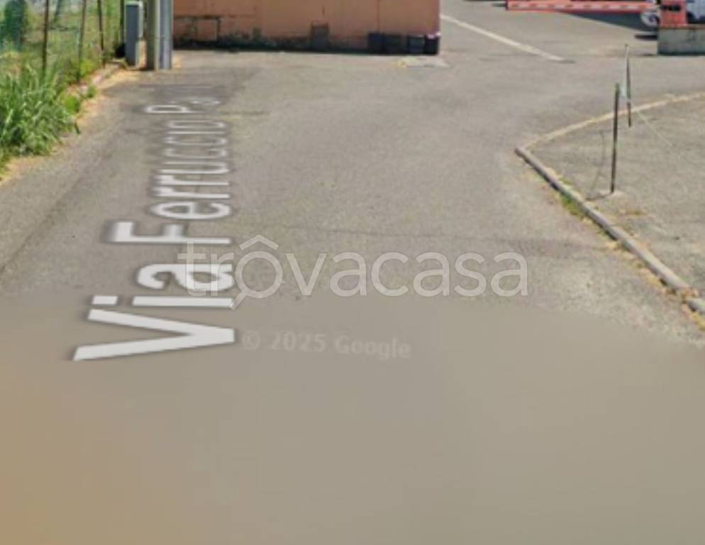 negozio in vendita ad Uzzano in zona Santa Lucia