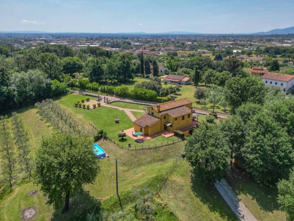 villa in vendita ad Uzzano in zona Torricchio