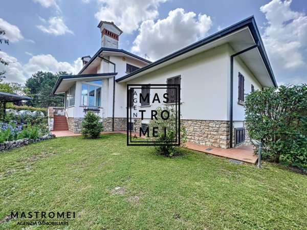 casa indipendente in vendita ad Uzzano in zona Torricchio