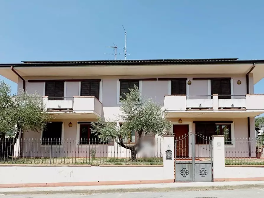 casa indipendente in vendita ad Uzzano in zona Santa Lucia