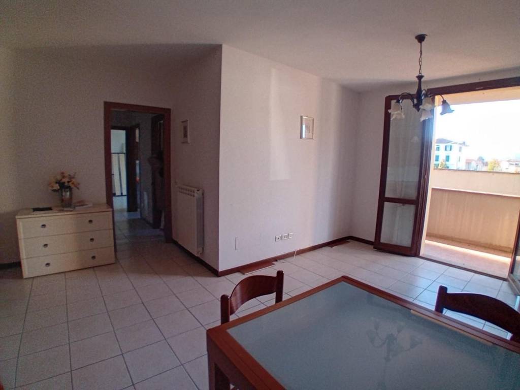 appartamento in vendita ad Uzzano in zona Santa Lucia