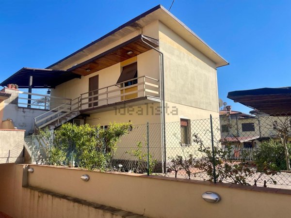 casa indipendente in vendita ad Uzzano