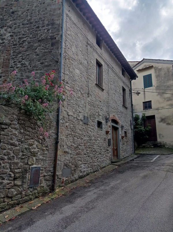 casa indipendente in vendita ad Uzzano