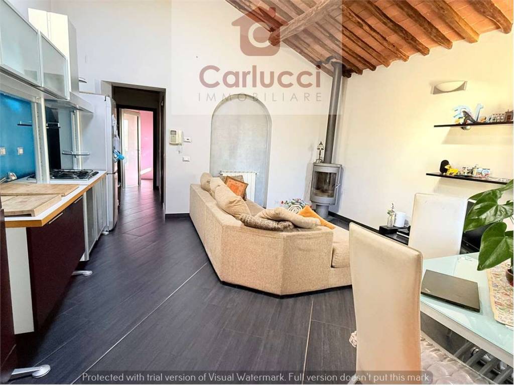 appartamento in vendita ad Uzzano in zona Santa Lucia