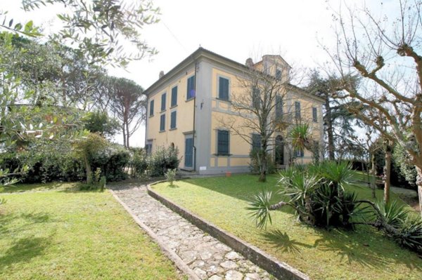 casa indipendente in vendita ad Uzzano in zona Santa Lucia