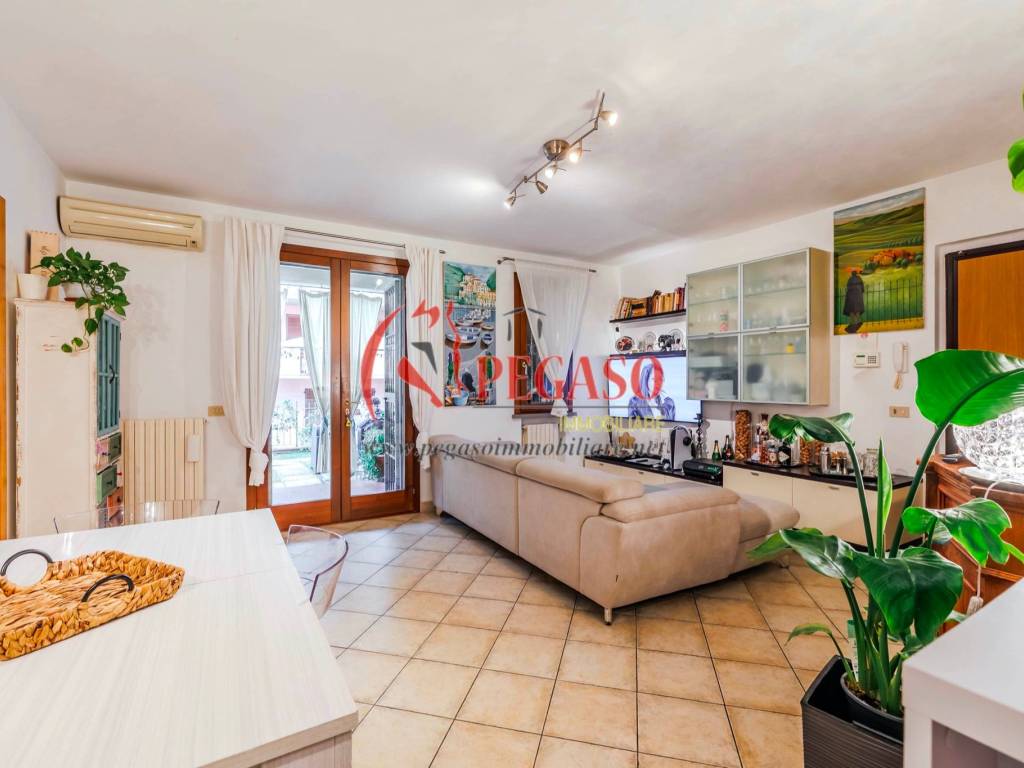 appartamento in vendita ad Uzzano in zona Santa Lucia