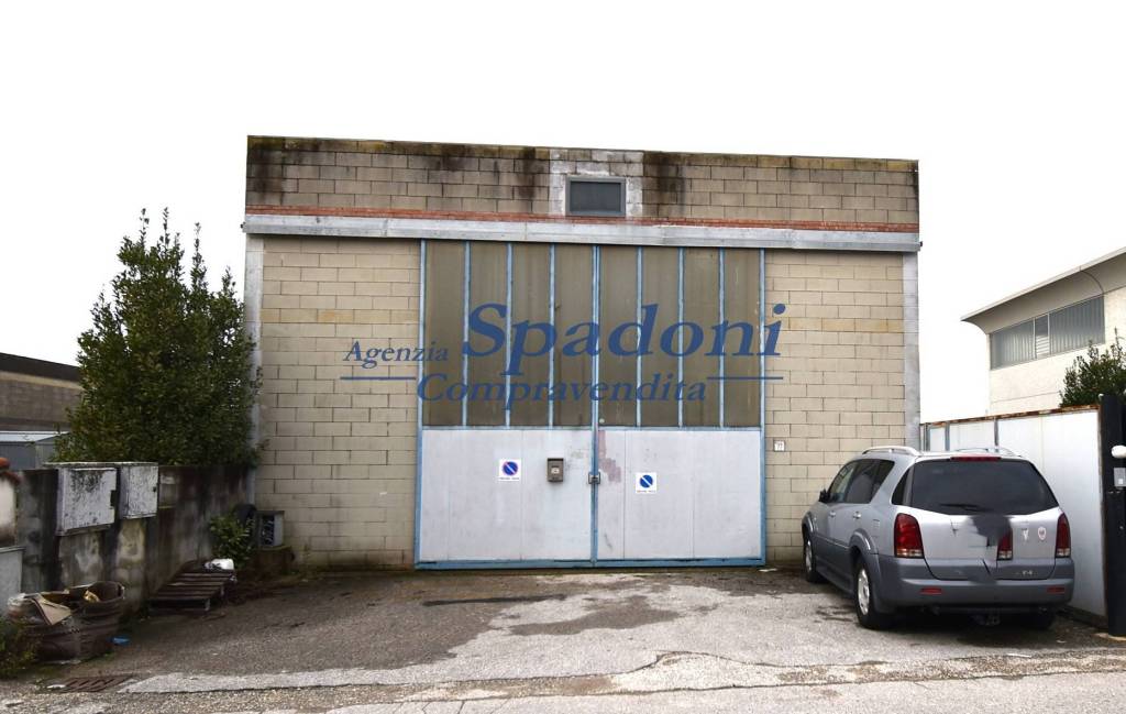 appartamento in vendita ad Uzzano in zona Santa Lucia