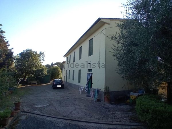 casa indipendente in vendita ad Uzzano in zona Torricchio