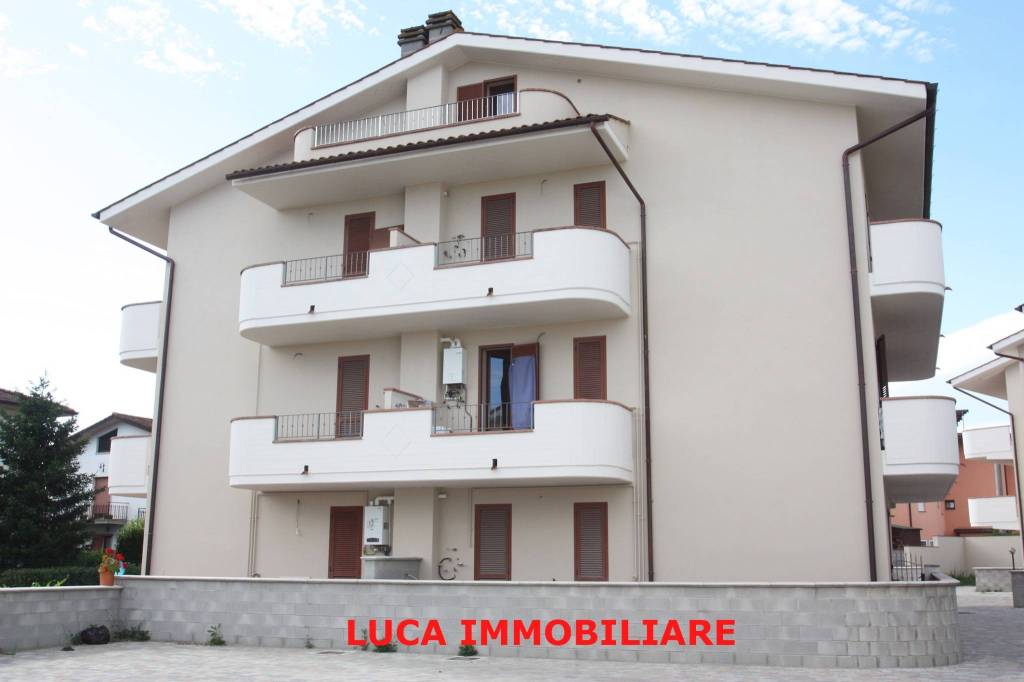 appartamento in vendita ad Uzzano in zona Santa Lucia