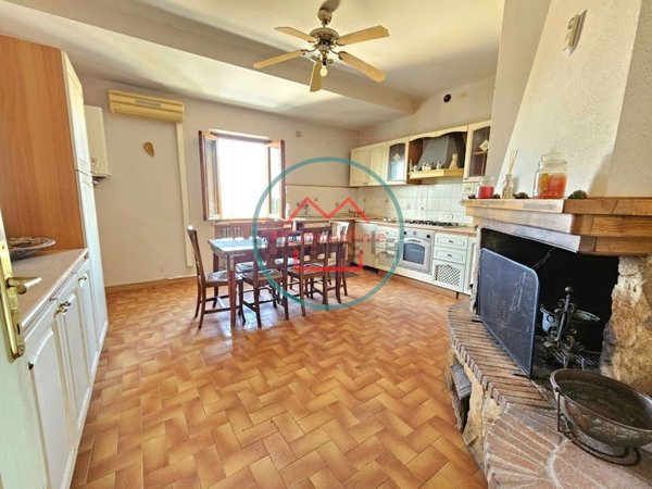 appartamento in vendita ad Uzzano in zona Santa Lucia