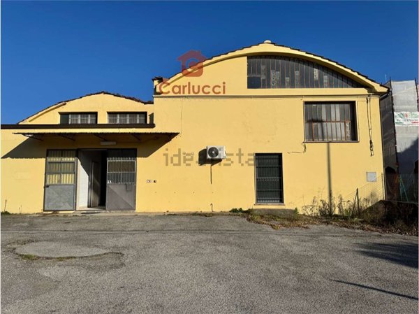capannone in vendita ad Uzzano in zona Santa Lucia