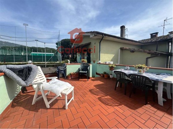 appartamento in vendita ad Uzzano in zona Santa Lucia