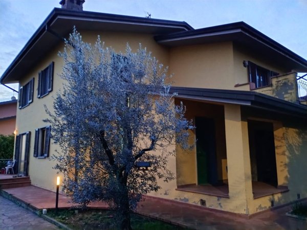 casa indipendente in vendita ad Uzzano