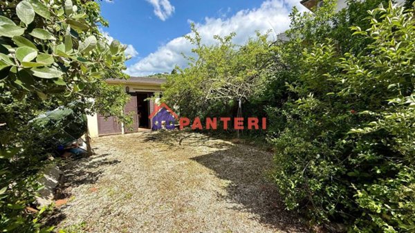 appartamento in vendita ad Uzzano in zona Santa Lucia