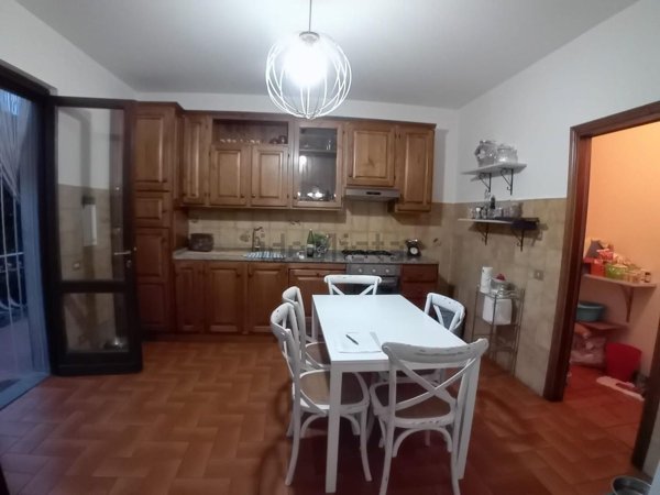 casa indipendente in vendita ad Uzzano in zona Forone