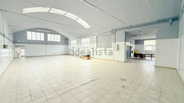 capannone in vendita ad Uzzano