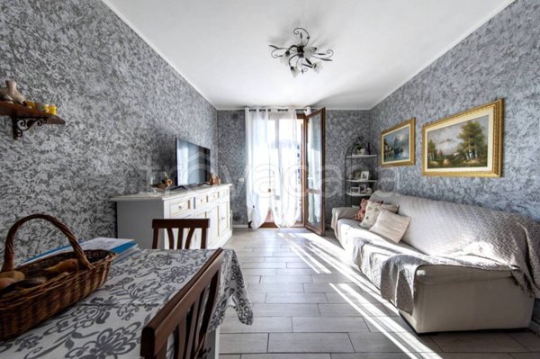 appartamento in vendita ad Uzzano in zona Santa Lucia