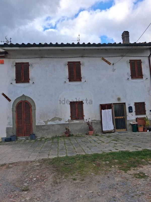 casa indipendente in vendita ad Uzzano in zona Torricchio