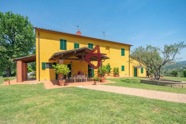 casa indipendente in vendita ad Uzzano in zona Torricchio