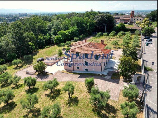 casa indipendente in vendita ad Uzzano in zona Torricchio