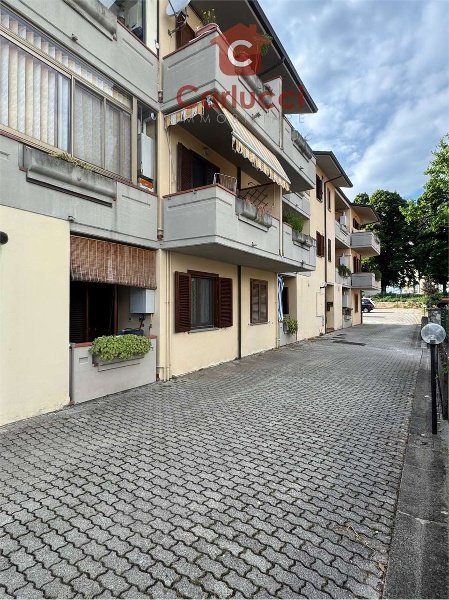 appartamento in vendita ad Uzzano in zona Santa Lucia