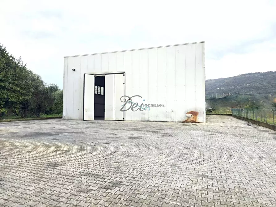 ufficio in vendita ad Uzzano